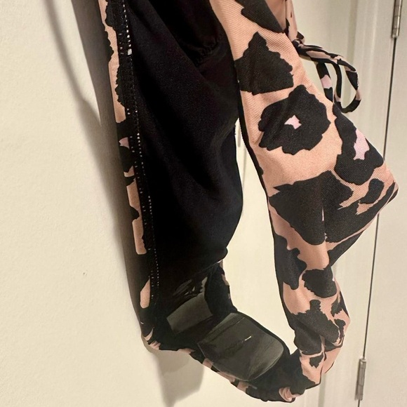 NWT PilyQ PQ Nala Leopard Bikini Bottom Sz S - Picture 4 of 4